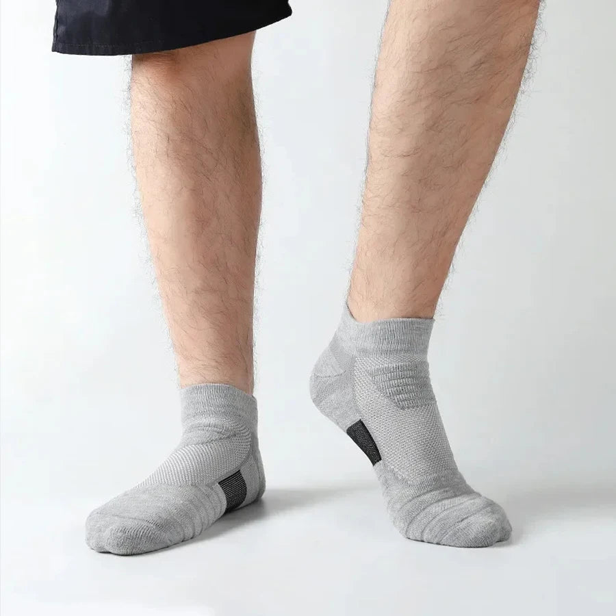 Breathable Anti-slip Football Socks for Men - Perfect for Soccer and Basketball