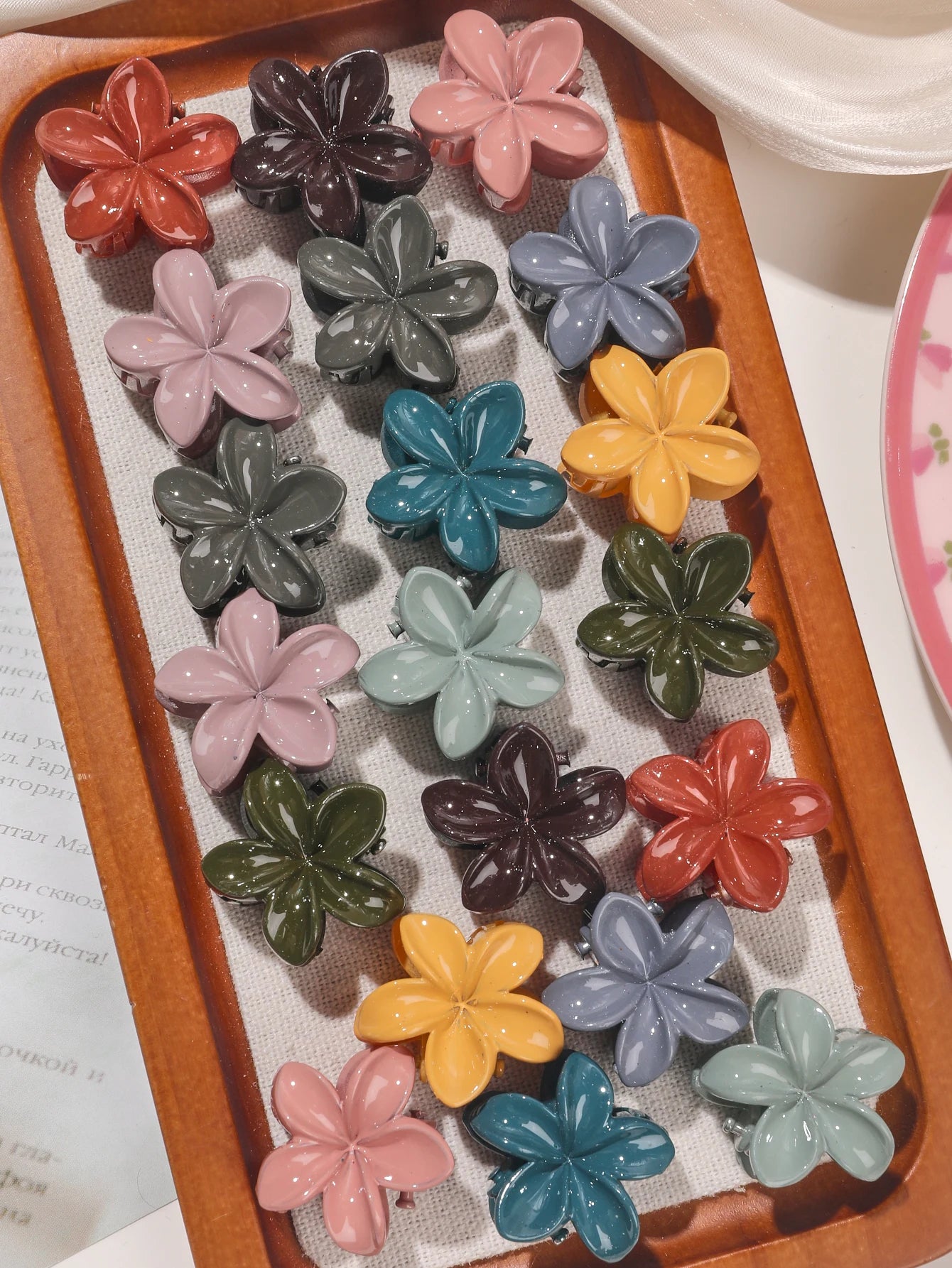 Creaseless Mini Flower Hair Clips for Effortless Styling